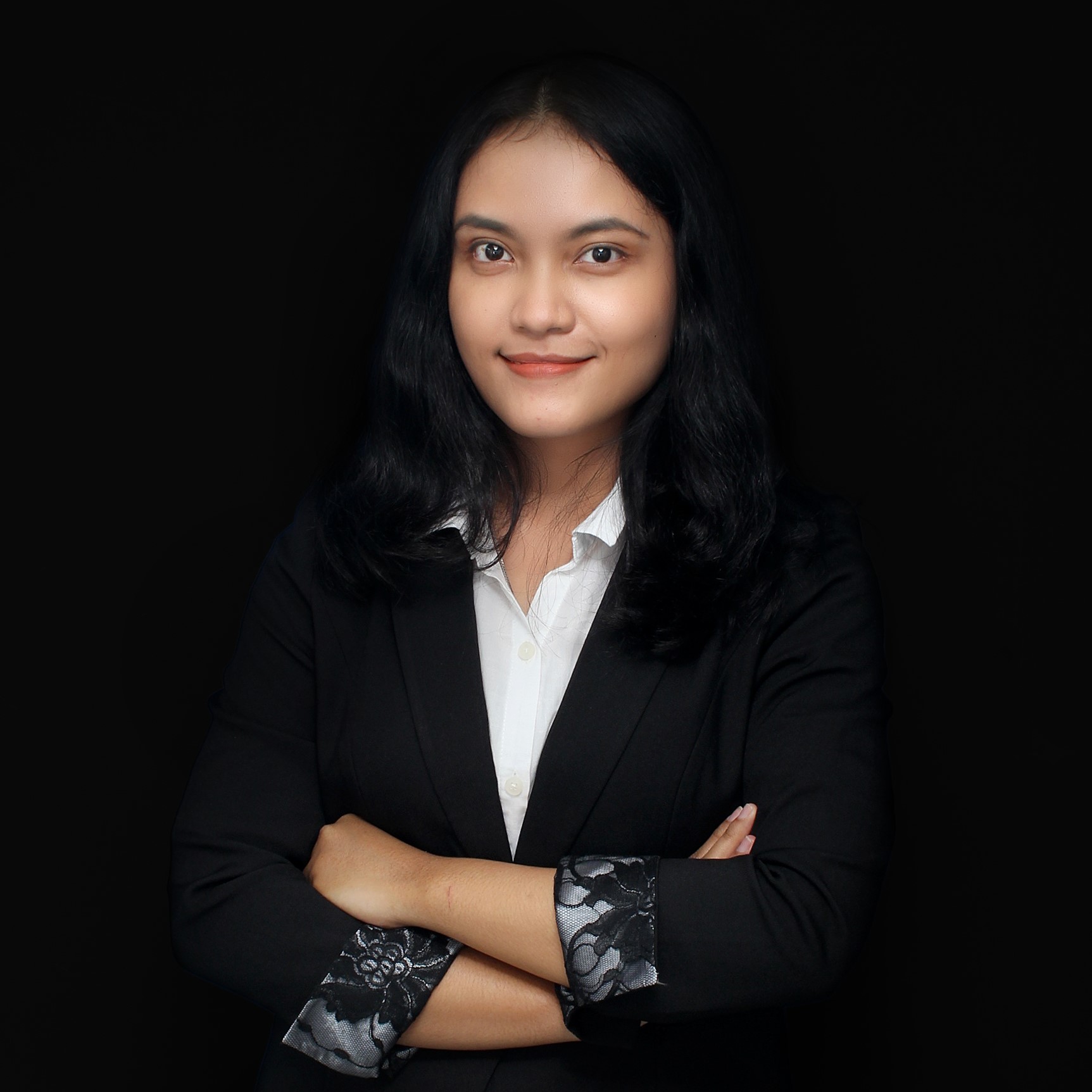 Monica Safira Sitohang, S.H.